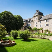 Couvent de Malet - Accueil, hébergement sur le chemin de St Jacques, Aveyron